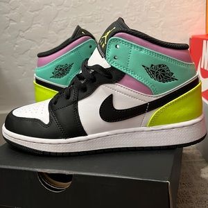 Air Jordan 1 Mid (GS)